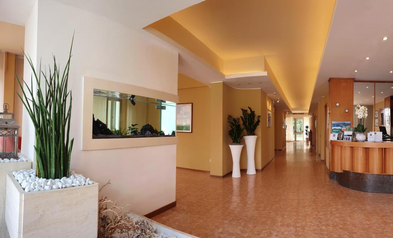 Hotel Sorriso Numana Exterior photo