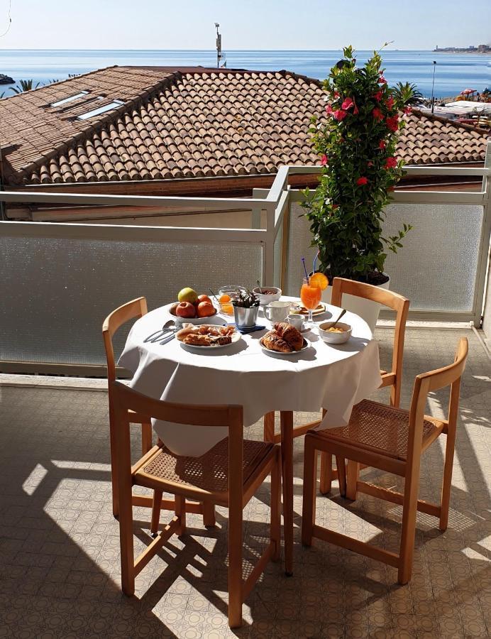 Hotel Sorriso Numana Exterior photo